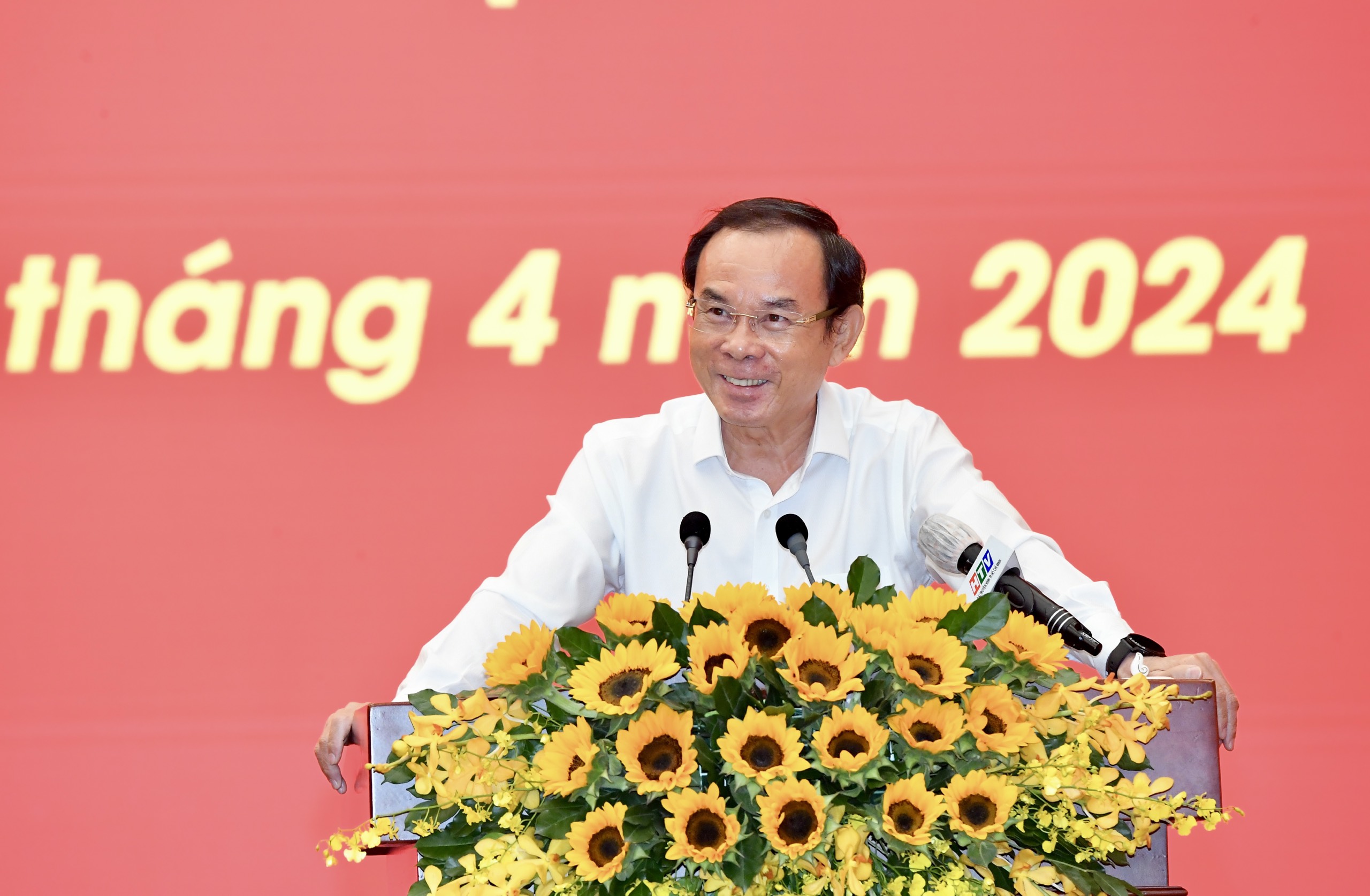 Bí thư Nguyễn Văn Nên chia sẻ tại hội nghị (Ảnh: Việt Dũng).